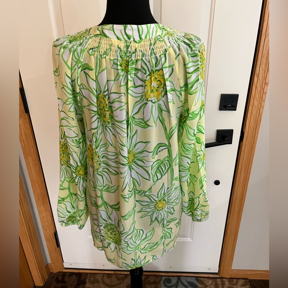Women’s Lilly Pulitzer Elsa yellow silk top. Limoncello sunbelievable. Medium - Picture 3 of 14